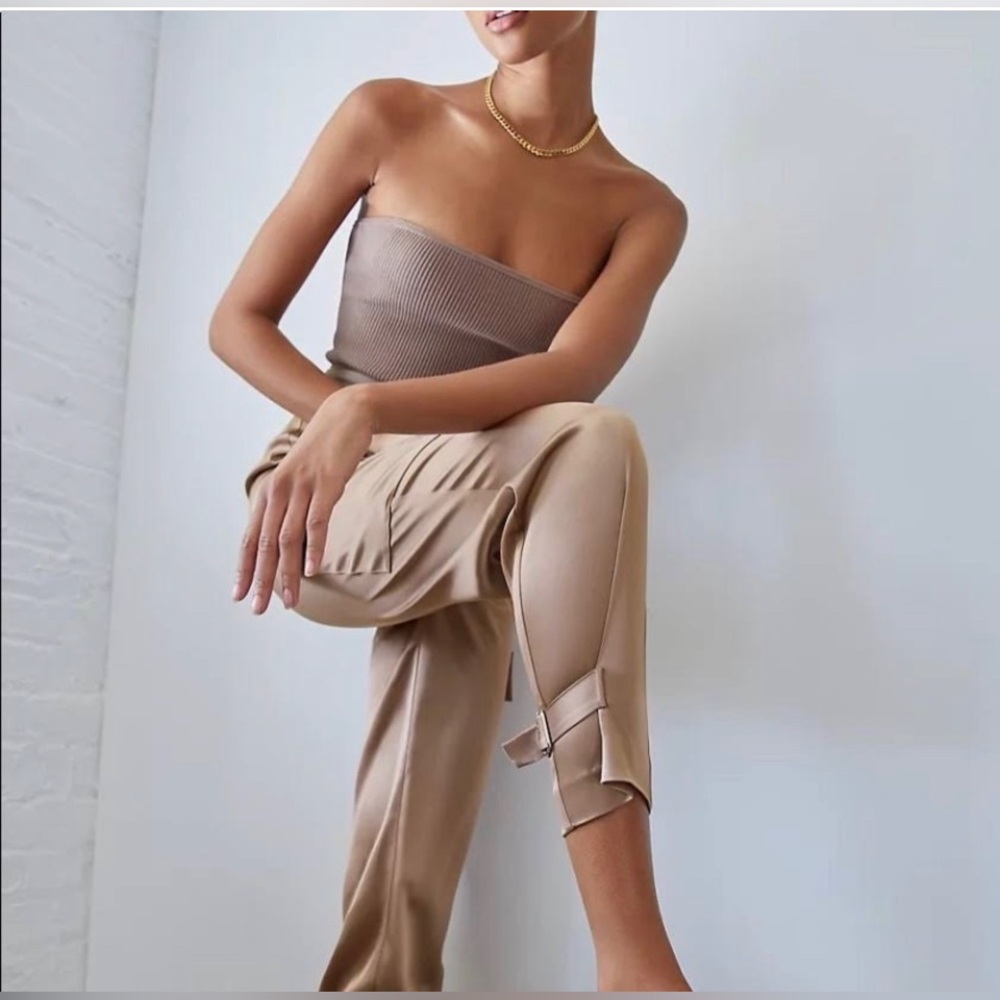 Aritzia Babaton Refined Satin Cargo High-Rise Tapered Pants Trousers Taupe Sz 6